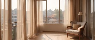 Варианты штор и жалюзи для больших балконов без сверления